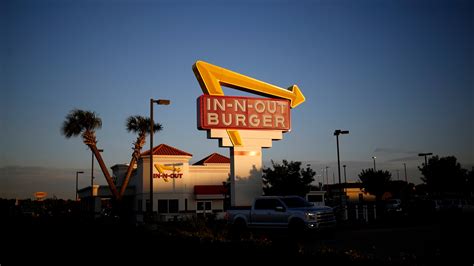 In n out magic mountain